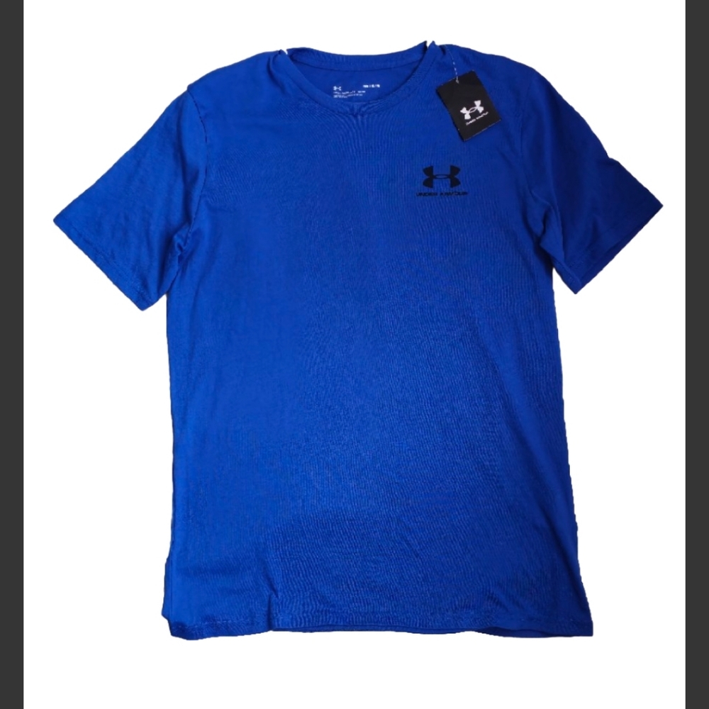 Mens Under Armour T shirt medium